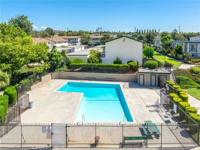 8174 Glengarry Green, Buena Park, CA 90621