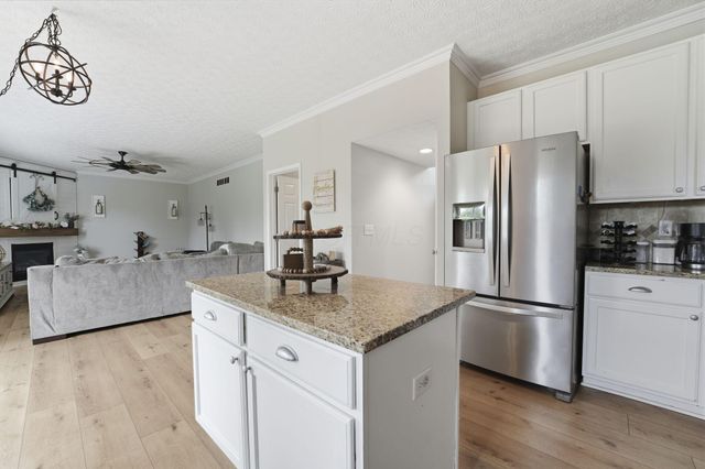 6895 Kellogg Drive, Powell, OH 43065