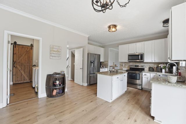 6895 Kellogg Drive, Powell, OH 43065