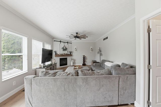 6895 Kellogg Drive, Powell, OH 43065