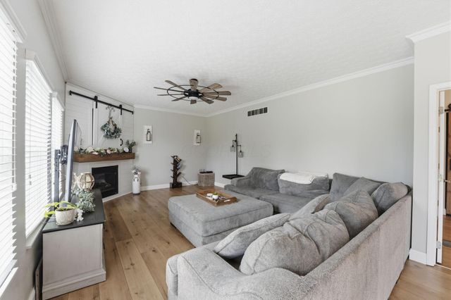 6895 Kellogg Drive, Powell, OH 43065