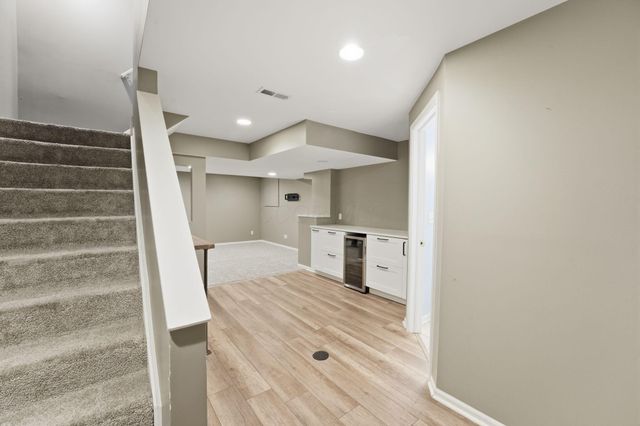 6895 Kellogg Drive, Powell, OH 43065