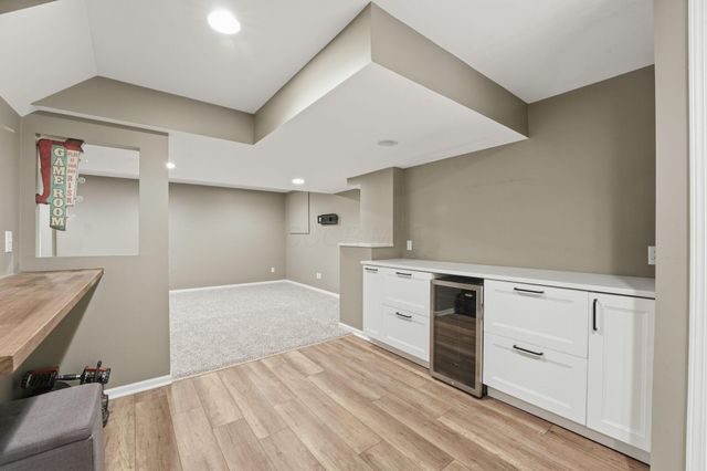 6895 Kellogg Drive, Powell, OH 43065