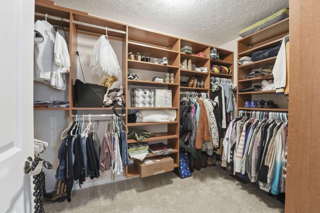 6895 Kellogg Drive, Powell, OH 43065