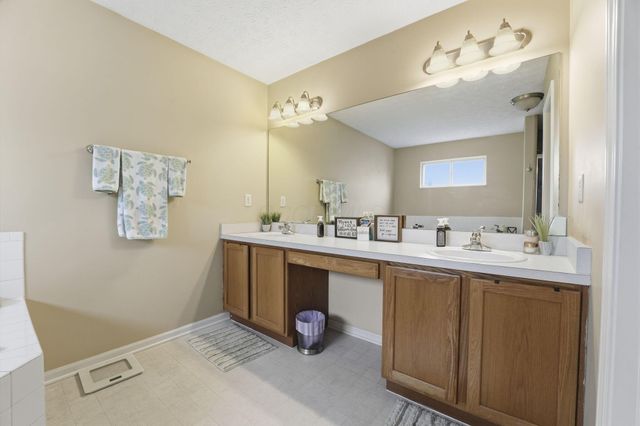 6895 Kellogg Drive, Powell, OH 43065