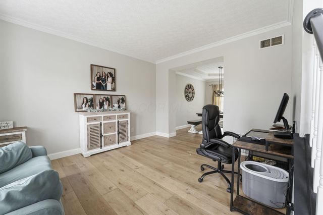 6895 Kellogg Drive, Powell, OH 43065