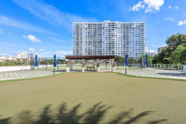 2801 NE 183rd Street 1607W, Aventura, FL 33160