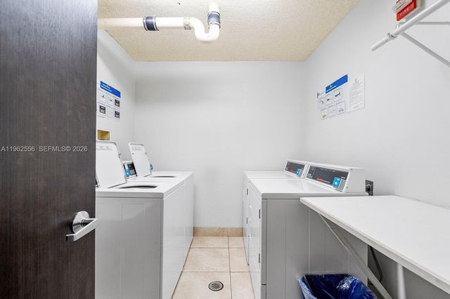 2801 NE 183rd Street 1607W, Aventura, FL 33160