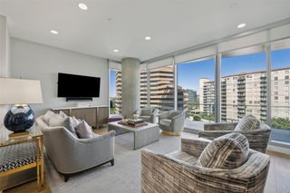 3130 N Harwood Street 905, Dallas, TX 75201