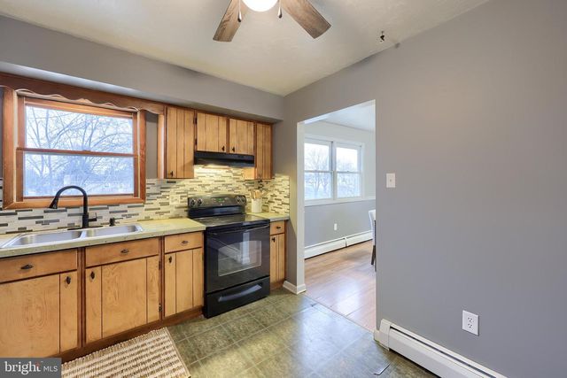 2624 DANIELLE DR, Dover, PA 17315