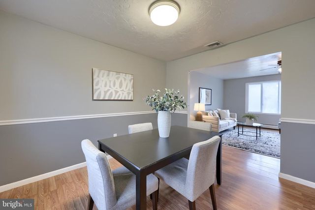 2624 DANIELLE DR, Dover, PA 17315