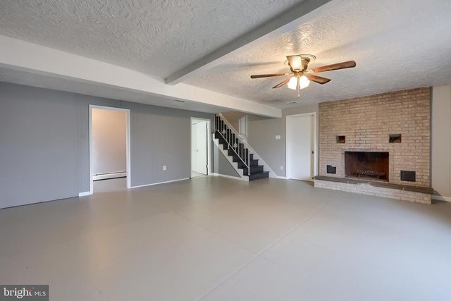 2624 DANIELLE DR, Dover, PA 17315