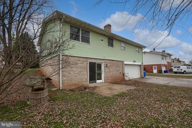 2624 DANIELLE DR, Dover, PA 17315