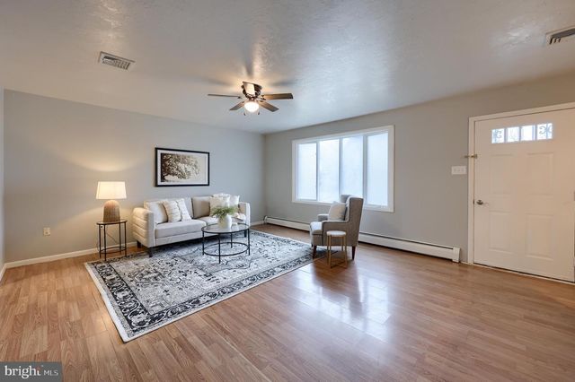 2624 DANIELLE DR, Dover, PA 17315