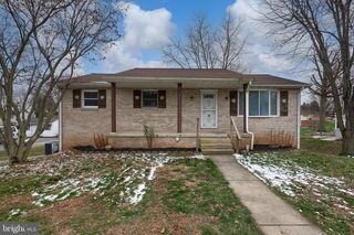 2624 DANIELLE DR, Dover, PA 17315