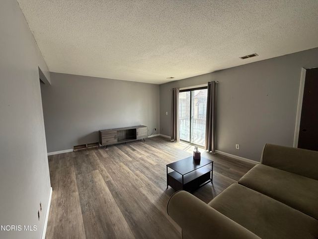 4519 W Bancroft Street, 39, Toledo, OH 43615