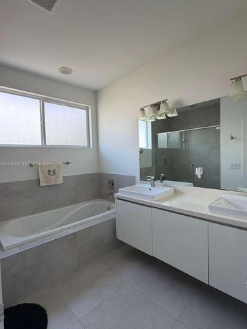7187 NW 103 PATH 7187, Miami, FL 33178