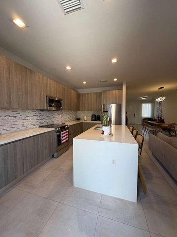 7187 NW 103 PATH 7187, Miami, FL 33178