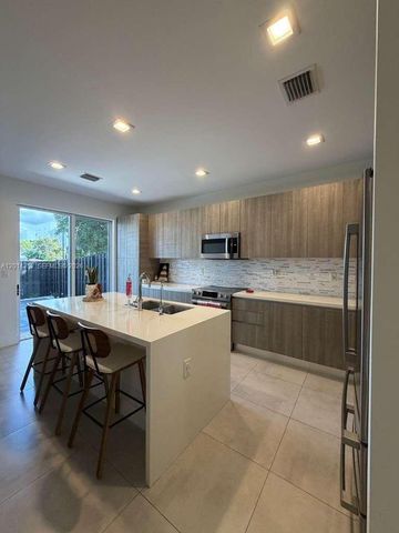 7187 NW 103 PATH 7187, Miami, FL 33178