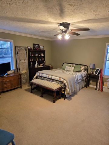 4450 Greenbriar Road, Madisonville, TX 77864