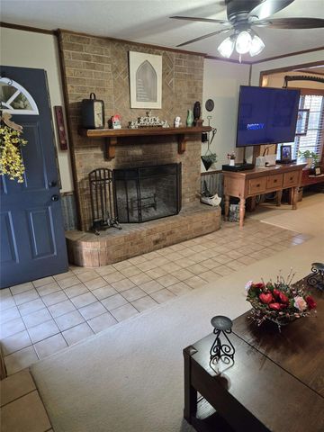 4450 Greenbriar Road, Madisonville, TX 77864