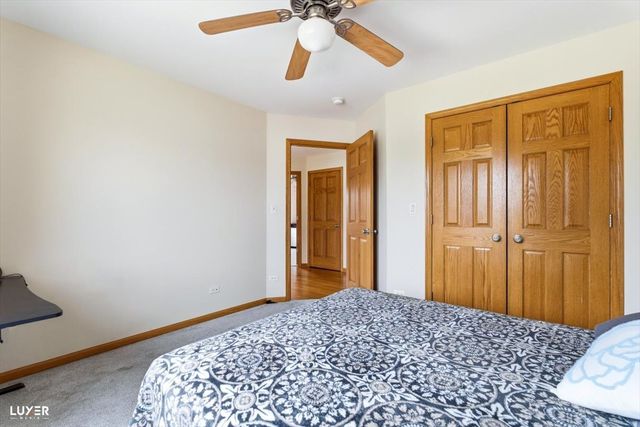 5900 W 90TH Street, Oak Lawn, IL 60453