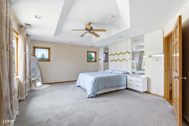 5900 W 90TH Street, Oak Lawn, IL 60453