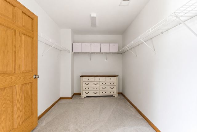 5900 W 90TH Street, Oak Lawn, IL 60453