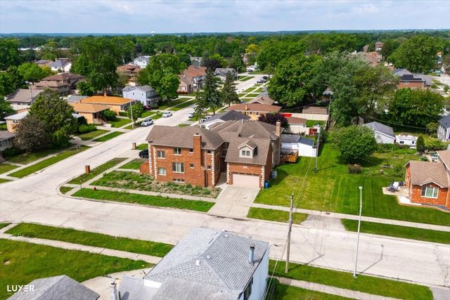 5900 W 90TH Street, Oak Lawn, IL 60453