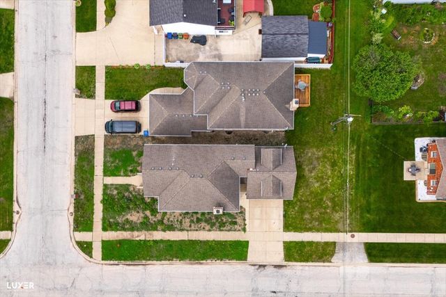 5900 W 90TH Street, Oak Lawn, IL 60453