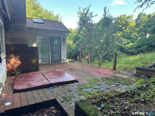 7 Harmon Drive, New Fairfield, CT 06812