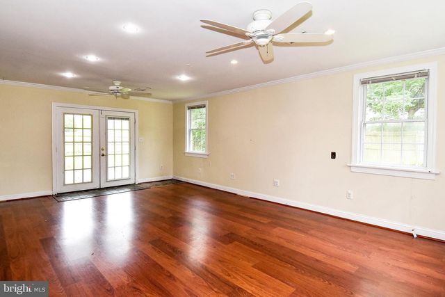 2905 BOSWELL AVE, Alexandria, VA 22306