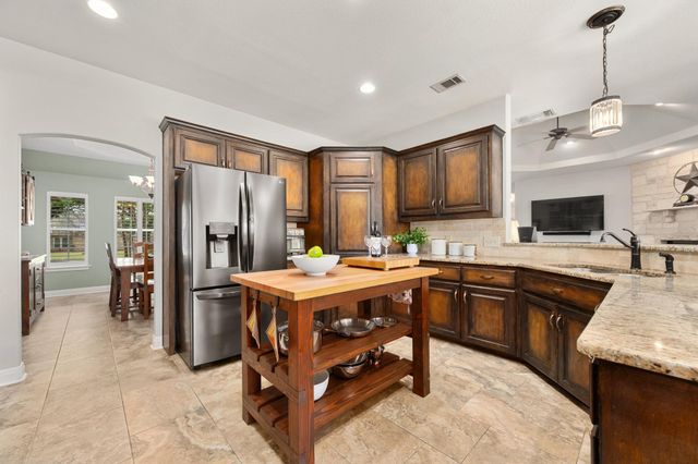 106 Starlight TRL, Georgetown, TX 78633
