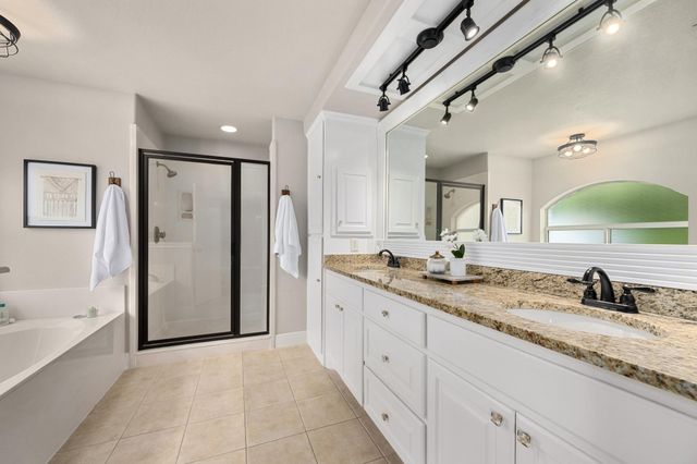 106 Starlight TRL, Georgetown, TX 78633