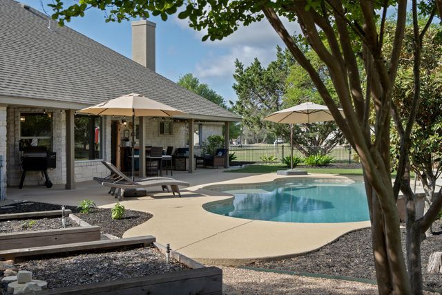 106 Starlight TRL, Georgetown, TX 78633