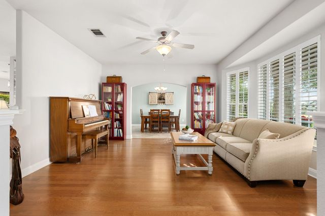 106 Starlight TRL, Georgetown, TX 78633