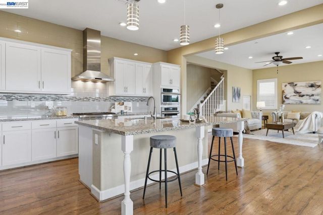 3871 Highpointe Ct, Dublin, CA 94568