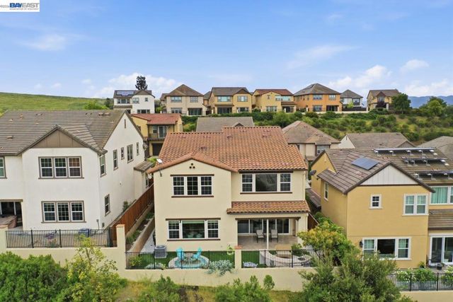 3871 Highpointe Ct, Dublin, CA 94568