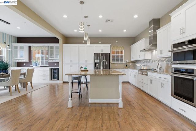3871 Highpointe Ct, Dublin, CA 94568