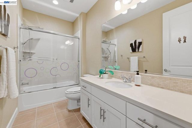 3871 Highpointe Ct, Dublin, CA 94568