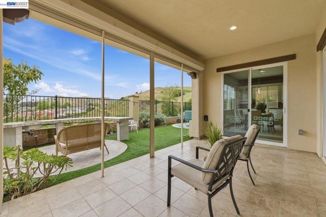 3871 Highpointe Ct, Dublin, CA 94568