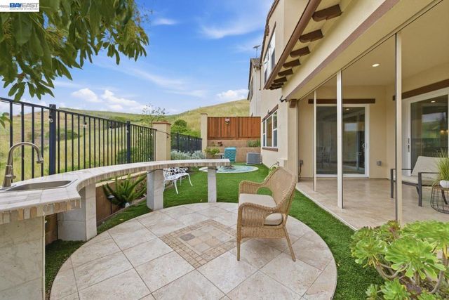 3871 Highpointe Ct, Dublin, CA 94568