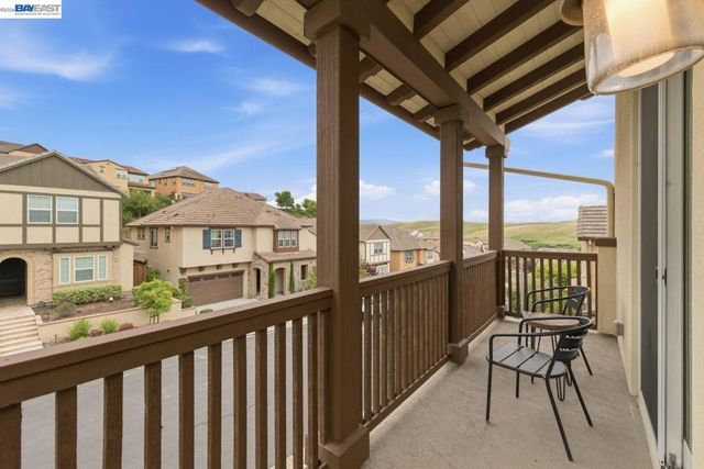 3871 Highpointe Ct, Dublin, CA 94568