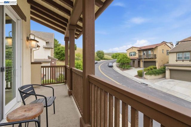 3871 Highpointe Ct, Dublin, CA 94568