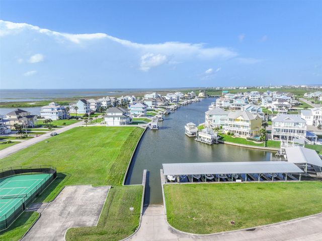 4119 Bluewing Teal Court, Galveston, TX 77554