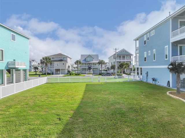 4119 Bluewing Teal Court, Galveston, TX 77554