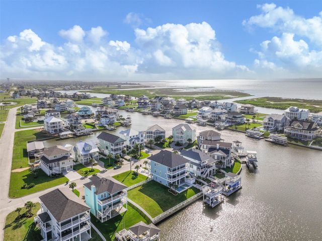 4119 Bluewing Teal Court, Galveston, TX 77554