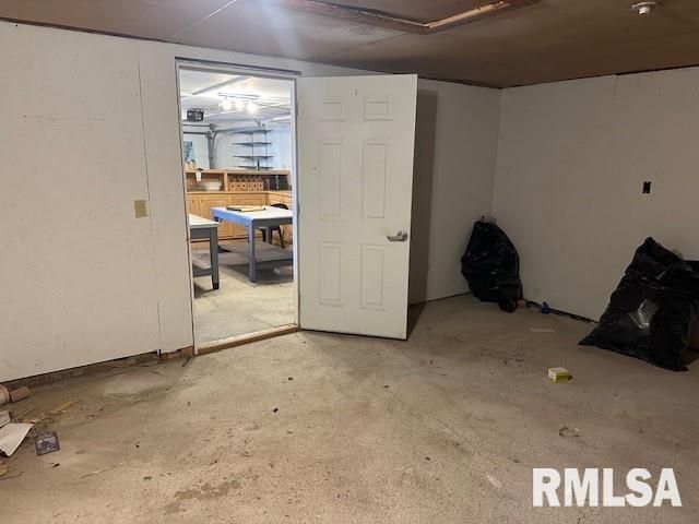 1120 E PARK Street, Taylorville, IL 62568