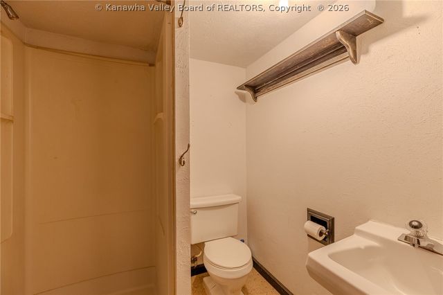 114 N Arthur Drive, Charleston, WV 25387