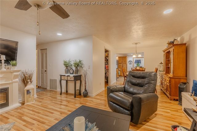 114 N Arthur Drive, Charleston, WV 25387